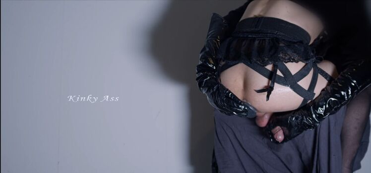 Full leaked Kinky ass private onlyfans photo