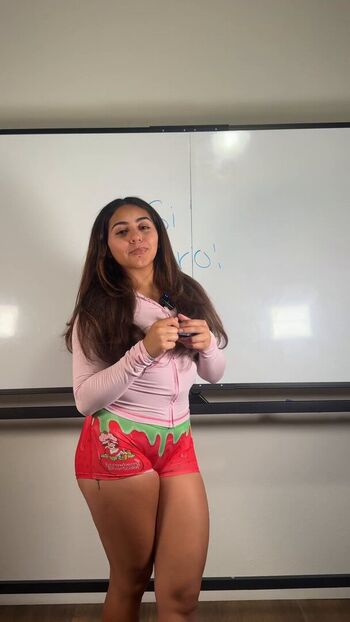 Full leaked Kiraalane private onlyfans photo