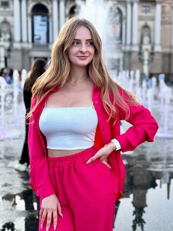 Full leaked Kisaa anya private onlyfans photo