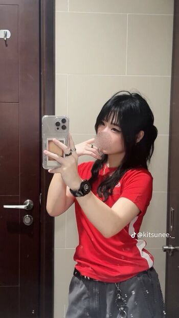 Full leaked Kitsune private onlyfans photo