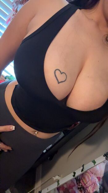 Full leaked Kittygirlmel private onlyfans photo