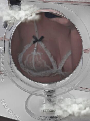 Full leaked Kiwiimoon private onlyfans photo