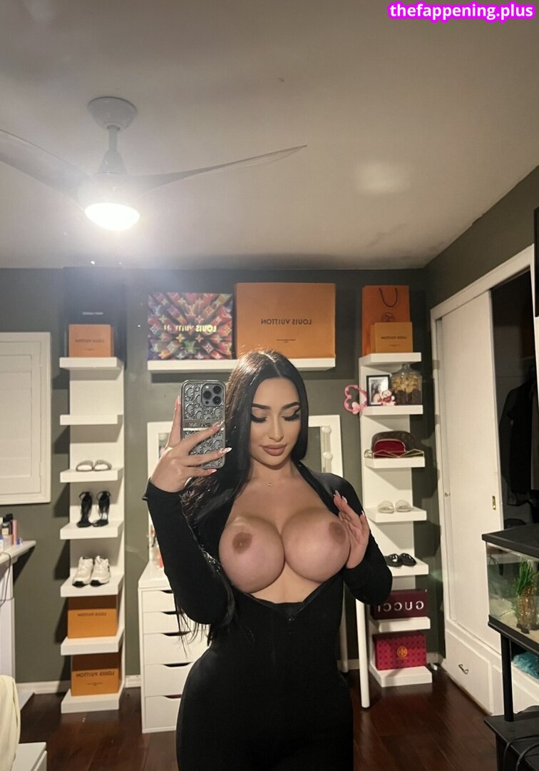 kk2200 / kkyylleeee_22 Fotografie OnlyFans Dezbrăcată #10