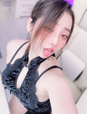 Full leaked Kkoduengeo private onlyfans photo