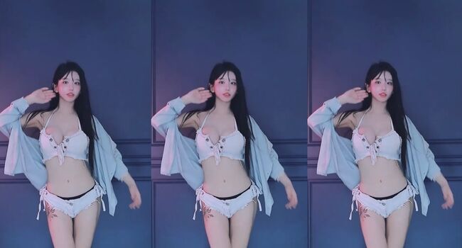 Full leaked Kkok private onlyfans photo