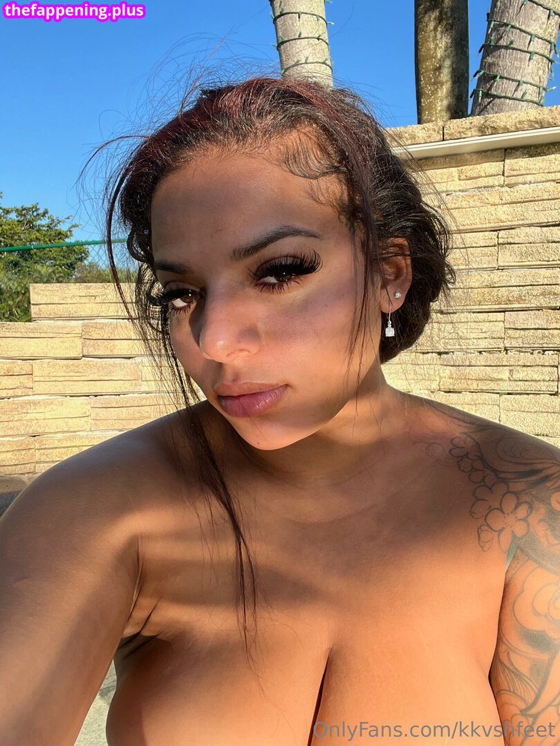 kkvsh / kkvshfeet Nude OnlyFans Photo #16