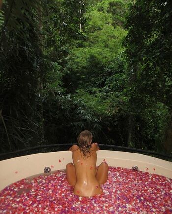 Full leaked Klarahellqvistt page private onlyfans photo