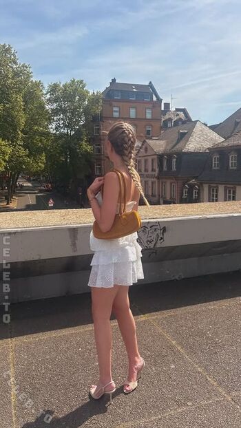 Full leaked Klari oe private onlyfans photo