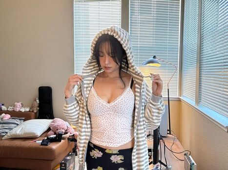 Full leaked M dark raccoon/ private onlyfans photo