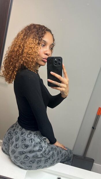 Full leaked Korynaaa private onlyfans photo