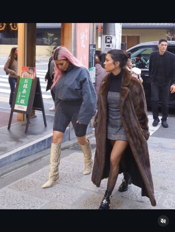 Full leaked Kourtney kardashian page private onlyfans photo