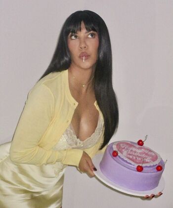 Full leaked Kourtney kardashian page private onlyfans photo