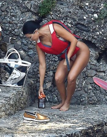 Full leaked Kourtney kardashian private onlyfans photo