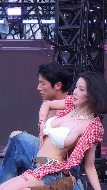 Full leaked Kpop girls private onlyfans photo