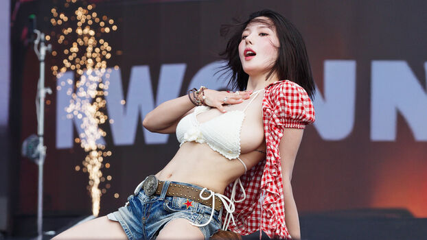 Full leaked Kpop girls private onlyfans photo