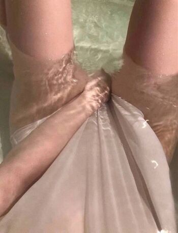 Full leaked Kseylinx private onlyfans photo