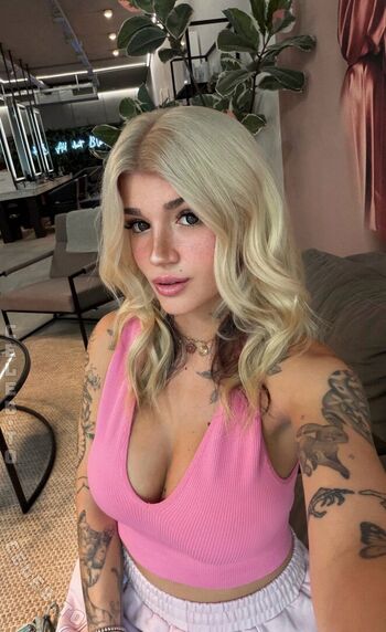 Full leaked Kunshikitty private onlyfans photo