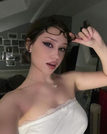 Full leaked Kuramanou private onlyfans photo