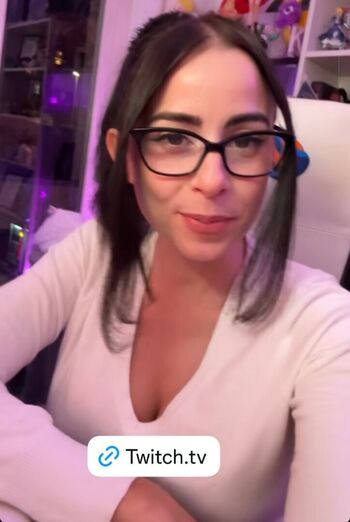 Full leaked Kurolily private onlyfans photo