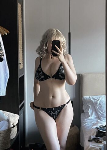 Full leaked Kvwviiju private onlyfans photo