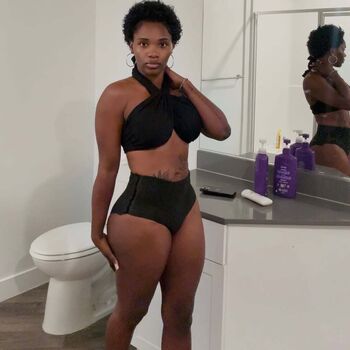 Full leaked Kweenofkings private onlyfans photo