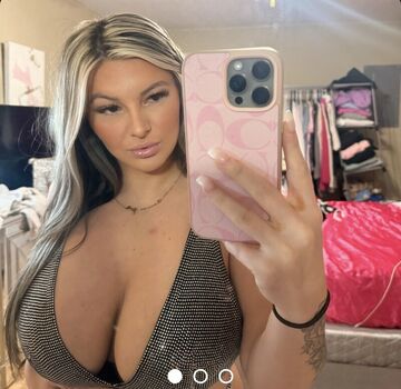 Full leaked Kxclusivexxx private onlyfans photo