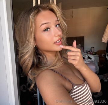 Full leaked Kylaturner private onlyfans photo