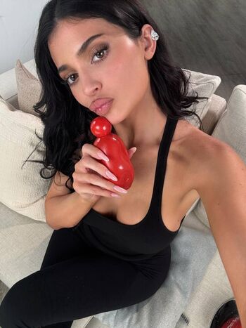 Full leaked Kylie jenner private onlyfans photo