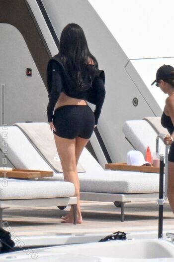 Full leaked Kylie jenner page private onlyfans photo