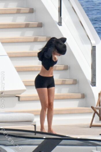 Full leaked Kylie jenner page private onlyfans photo