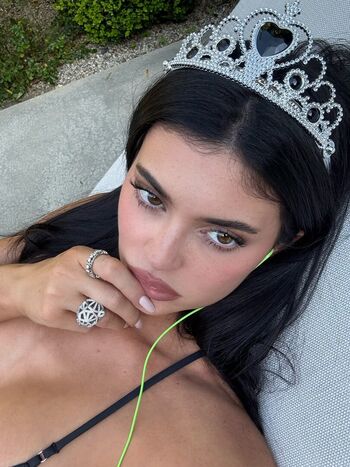 Full leaked Kylie jenner private onlyfans photo