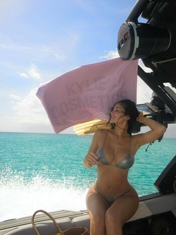 Full leaked Kylie jenner page private onlyfans photo