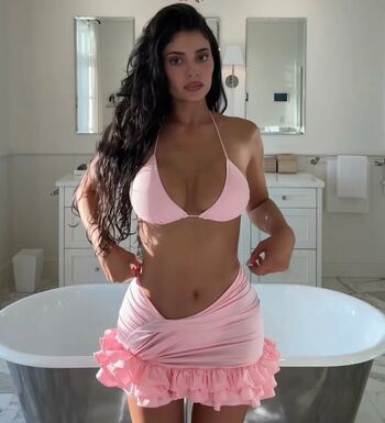 Full leaked Kylie jenner page private onlyfans photo