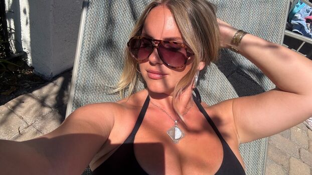 Full leaked Kyrarene private onlyfans photo