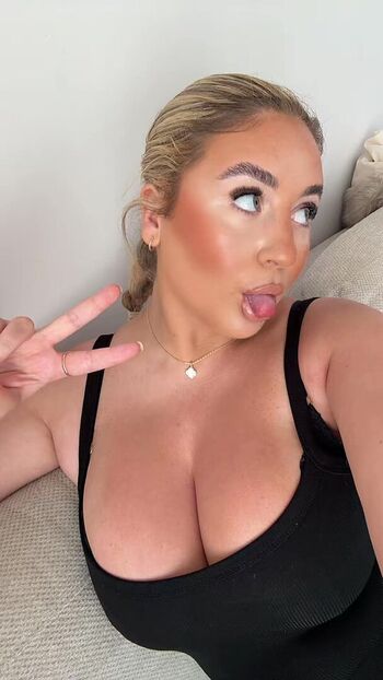 Full leaked L u c i f a i r private onlyfans photo