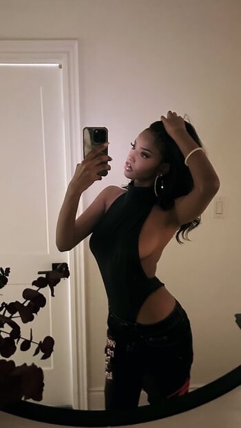 Full leaked Ladan farah private onlyfans photo