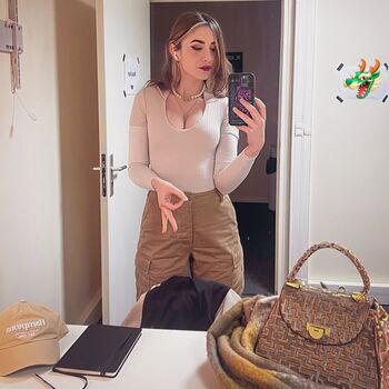 Full leaked Lady emash page private onlyfans photo