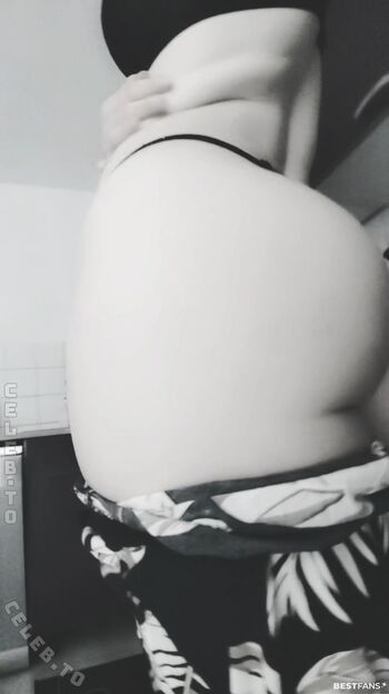 lady_piaculum