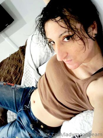 Full leaked Ladymoonbeam private onlyfans photo