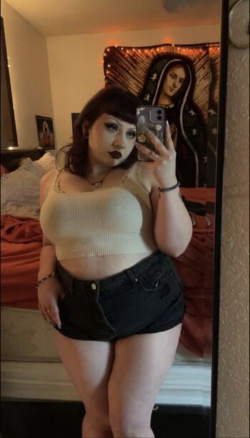 Full leaked Ladyohbitchuary private onlyfans photo