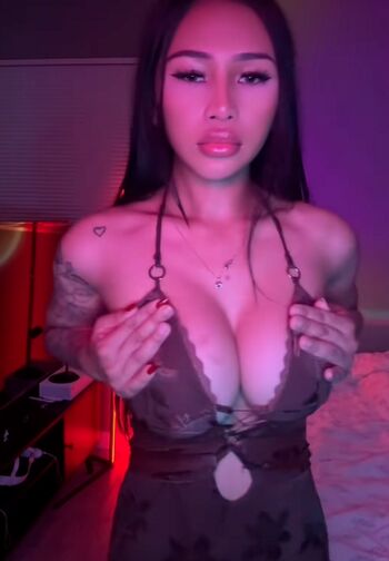 Full leaked Laica mae private onlyfans photo