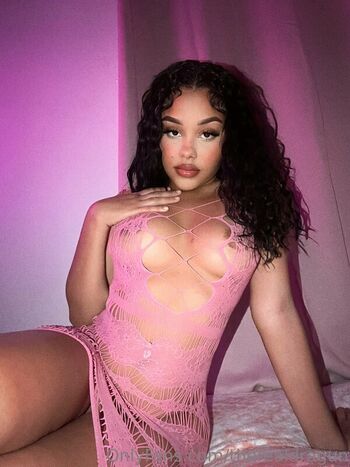 Full leaked Lainiaofficial private onlyfans photo