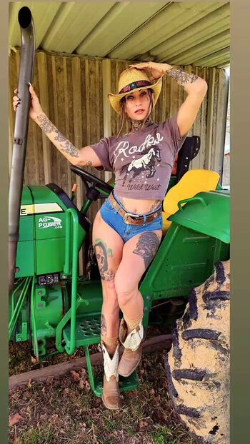 Full leaked Lanaleeinked private onlyfans photo