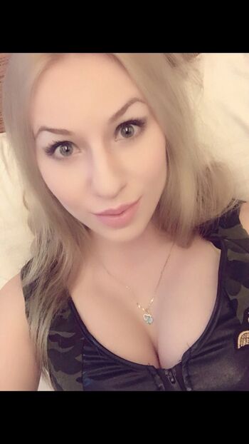 Full leaked Lanueta private onlyfans photo