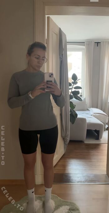 Full leaked Lara esser private onlyfans photo