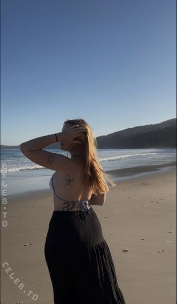 Full leaked Lara mde private onlyfans photo