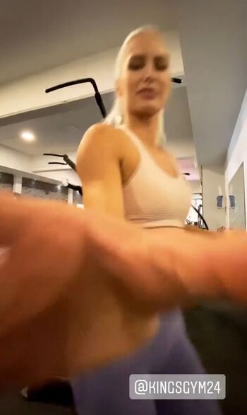 Full leaked Lara nepuzlan private onlyfans photo