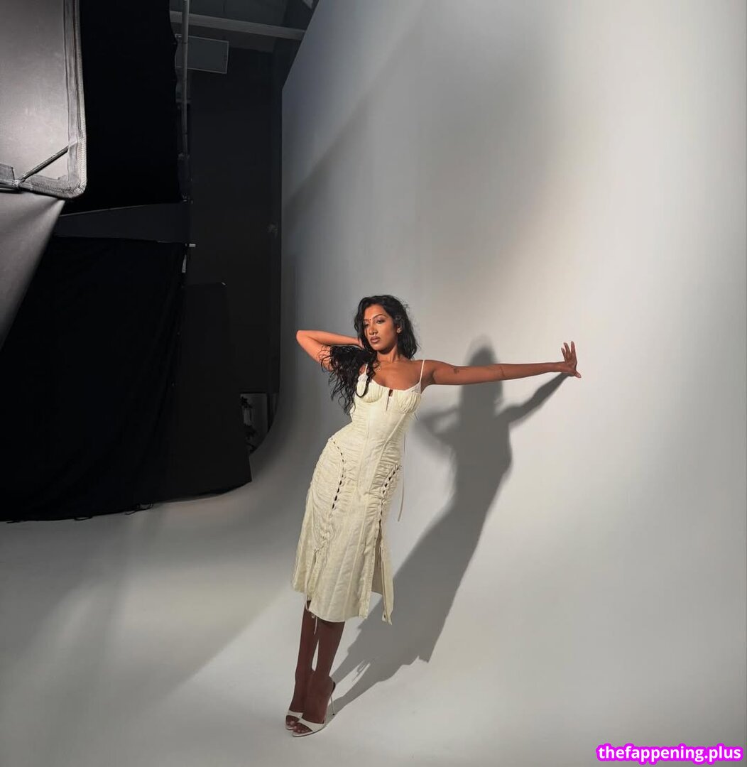 LARA RAJ / lararajj (member of KATSEYE)