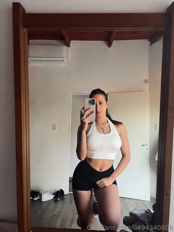 Full leaked Lara tiengo private onlyfans photo