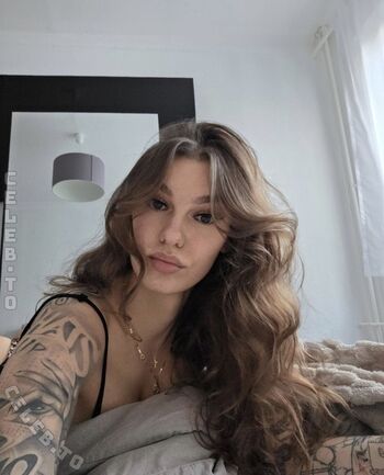 Full leaked Lara uth private onlyfans photo